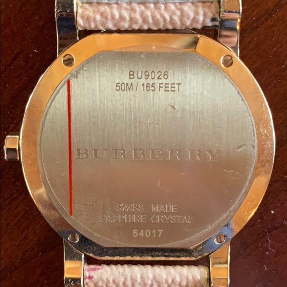 100% authentic Burberry watch Box included ! - Picture 4 of 6
